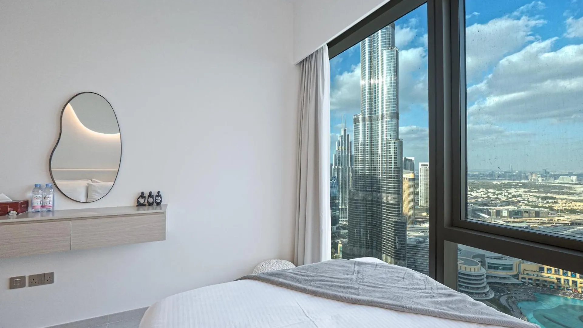 Venetian - Chill In 2Br Insane Burj Views & Luxe Massage Chair Dubai 0*,