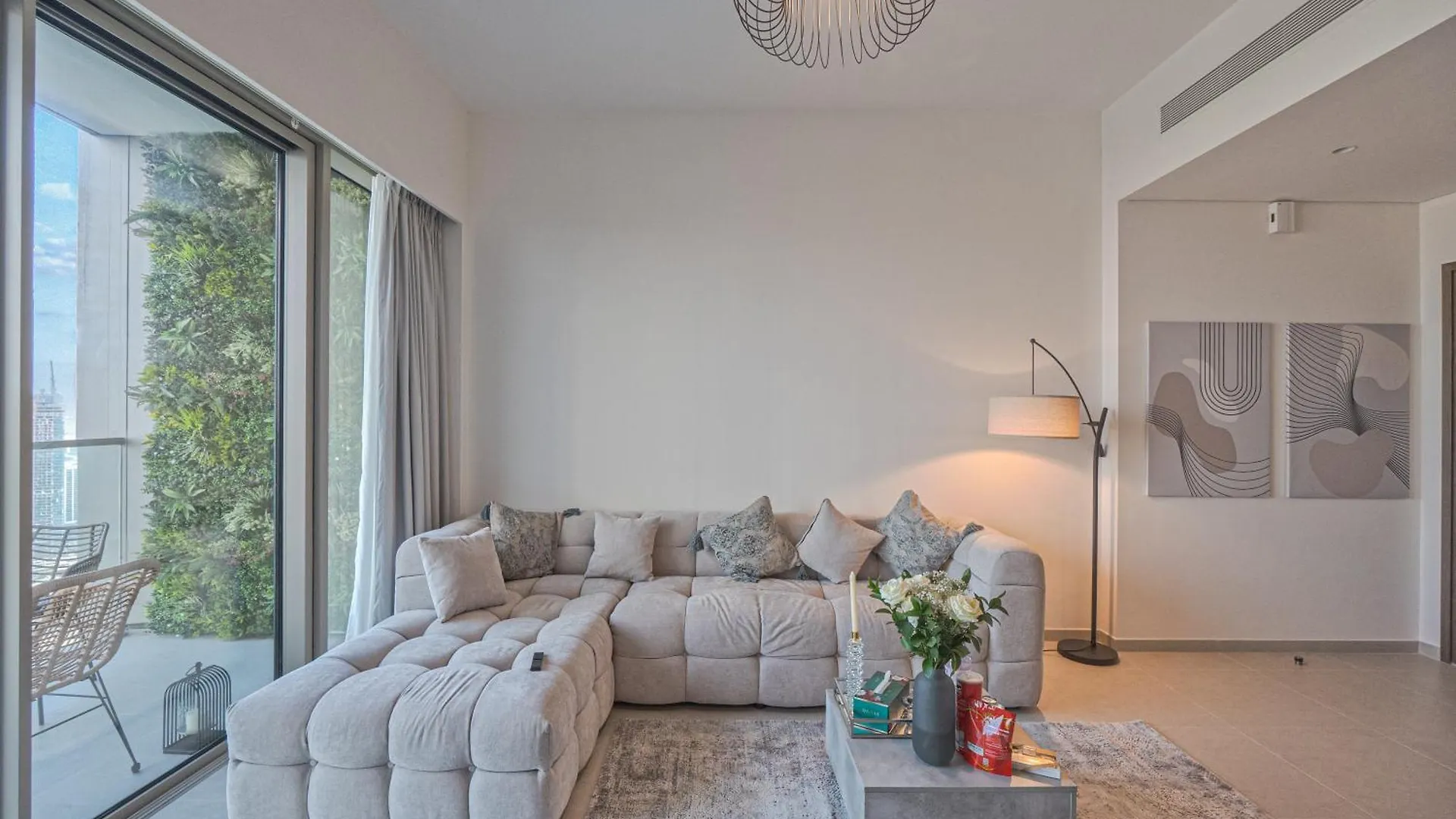 Apartment Venetian - Chill In 2Br Insane Burj Views & Luxe Massage Chair Dubai United Arab Emirates