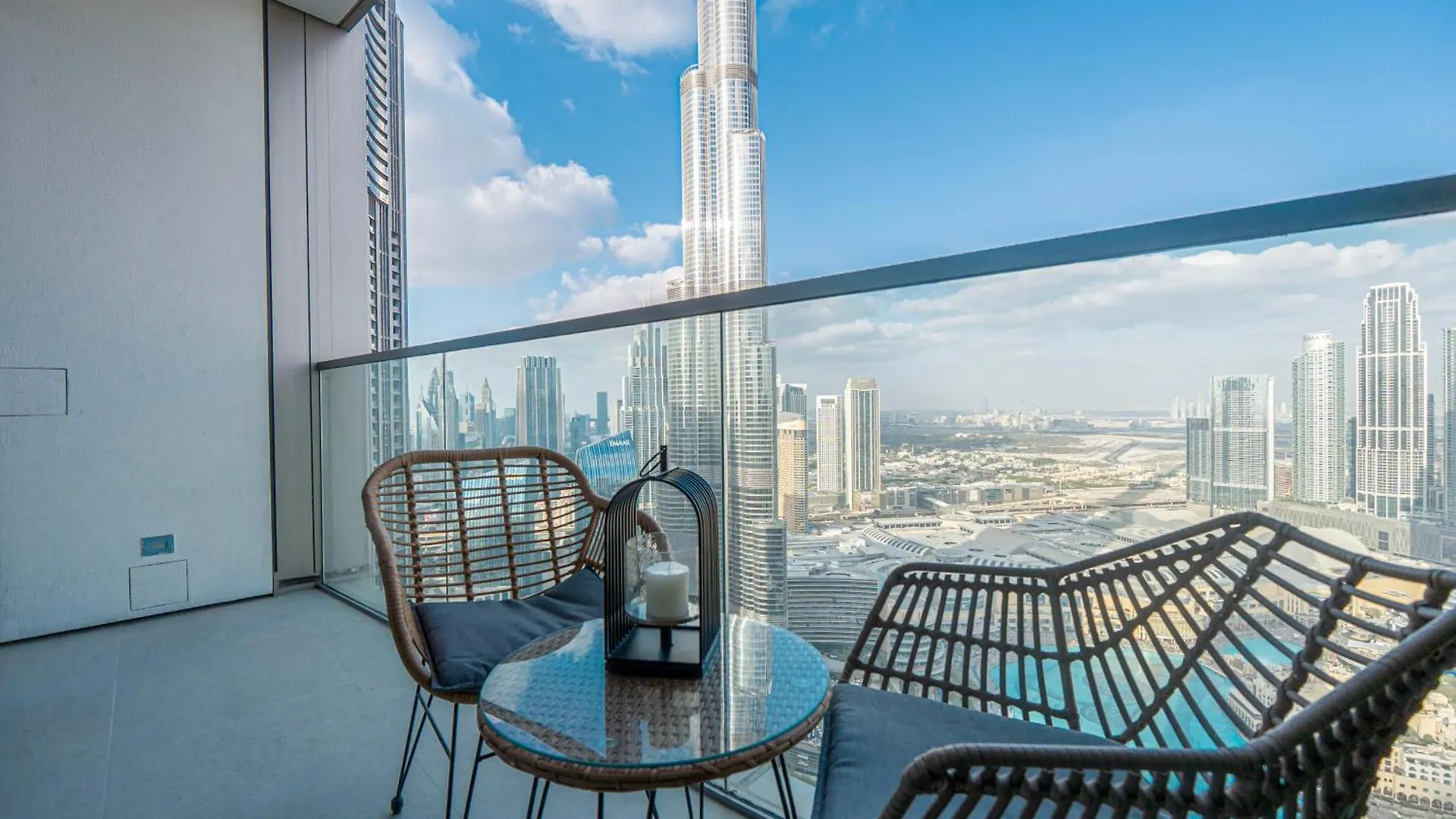 Venetian - Chill In 2Br Insane Burj Views & Luxe Massage Chair Dubai United Arab Emirates