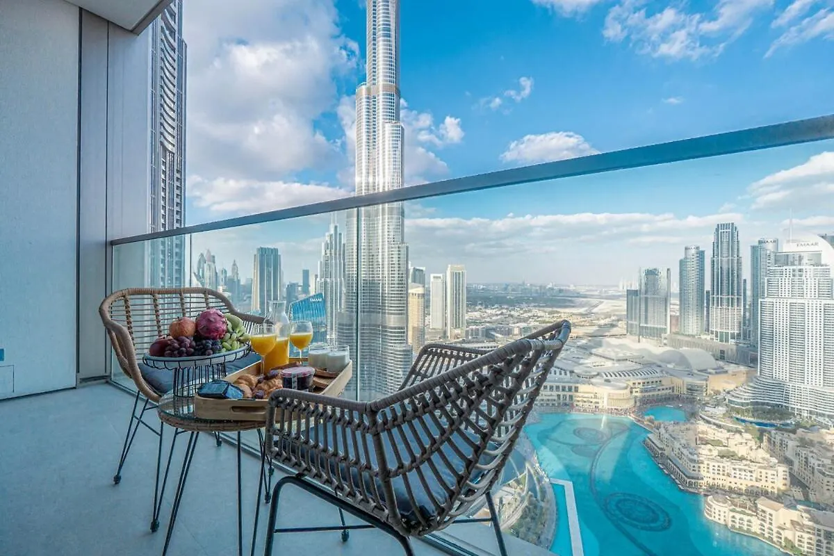Venetian - Chill In 2Br Insane Burj Views & Luxe Massage Chair Dubai Apartment