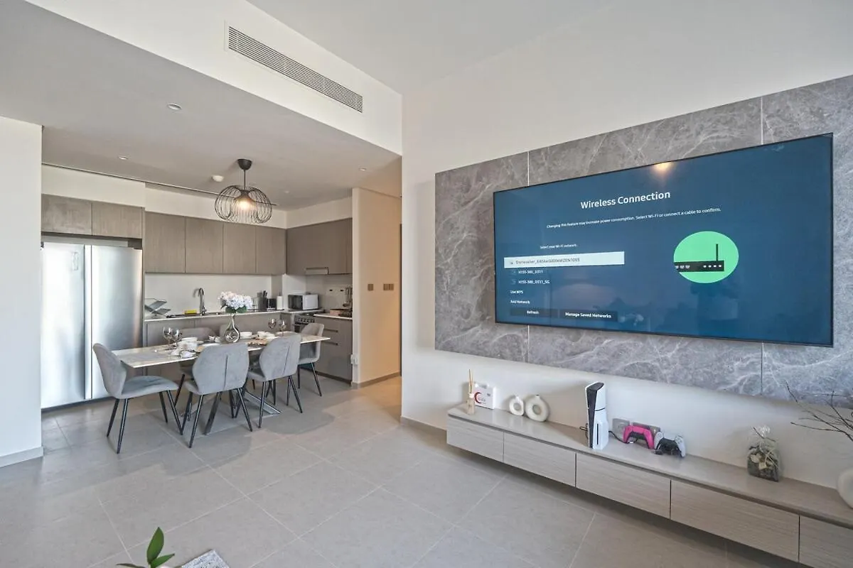 Venetian - Chill In 2Br Insane Burj Views & Luxe Massage Chair Dubai Apartment
