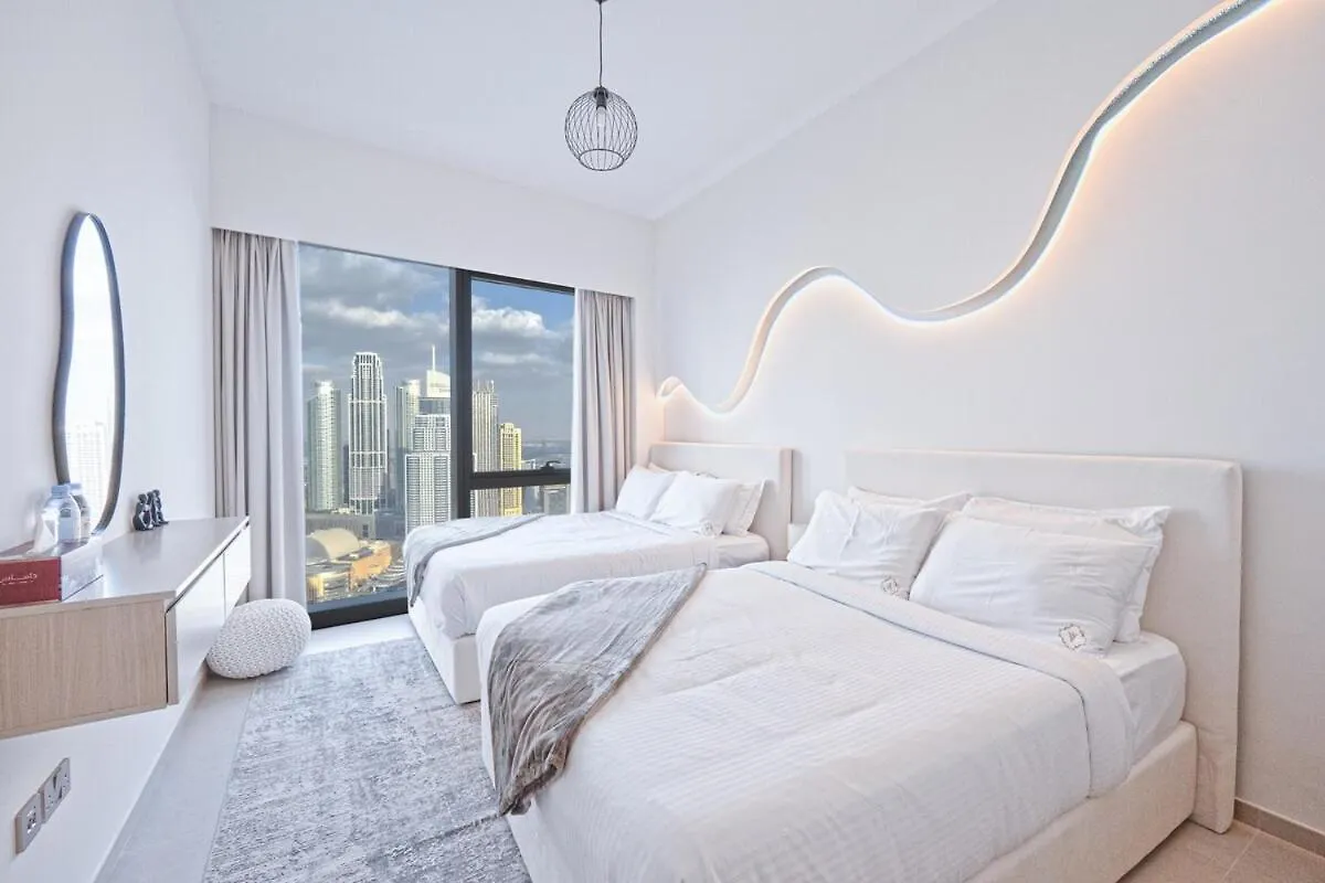 Venetian - Chill In 2Br Insane Burj Views & Luxe Massage Chair Dubai Apartment